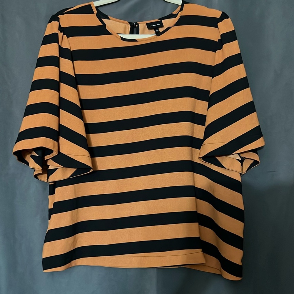 Black and brown top blouse